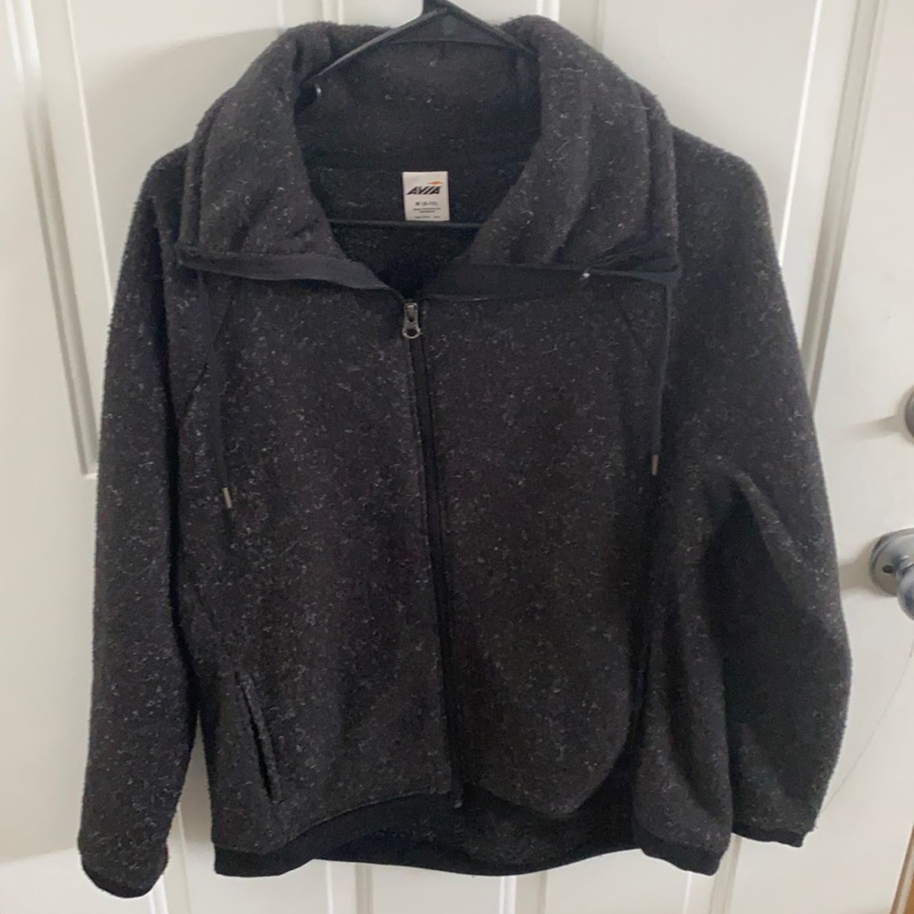 Avia M (8-10) black fleece jacket